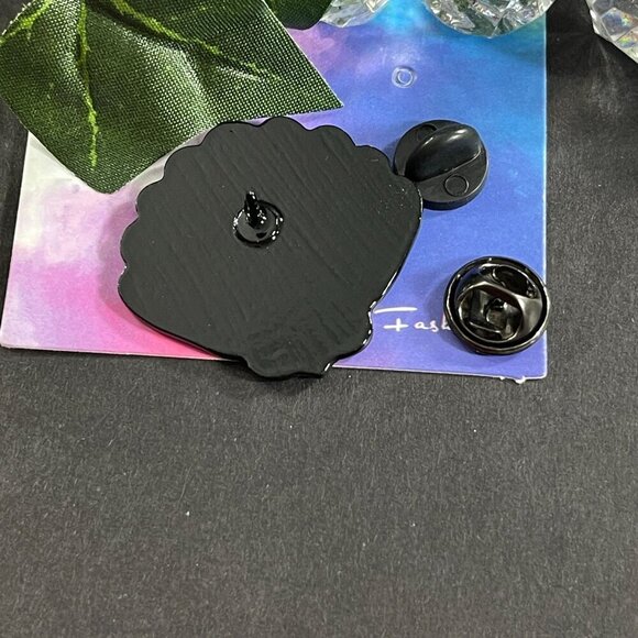 Ursula Villain Lapel Pin Little Mermaid Sea Witch Eels Ariel Princess Brooch Pin - Picture 2 of 3